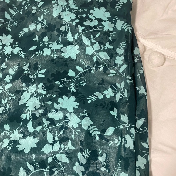 Esprit sheer overlay midi skirt size 2 NWOT - Picture 3 of 4